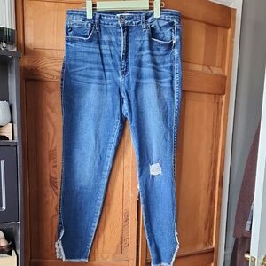 KanCan Distressed Blue Ankle Jeans